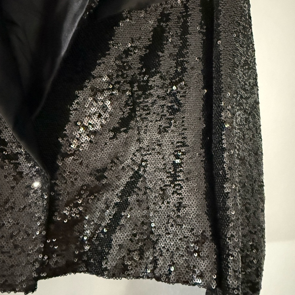 Zara Black Sequined Cropped Blazer with Satin Lapel - Picture 3 of 9